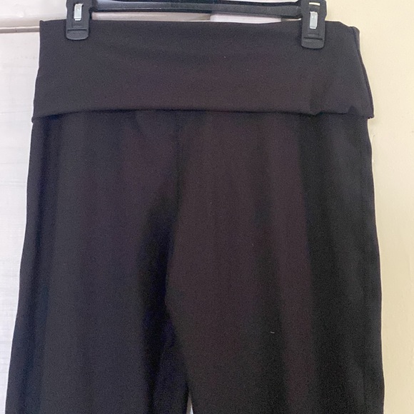 Evolution&Creation Black Stretch Reinforced Fold Over Butter Soft Contour Pants - Picture 2 of 10